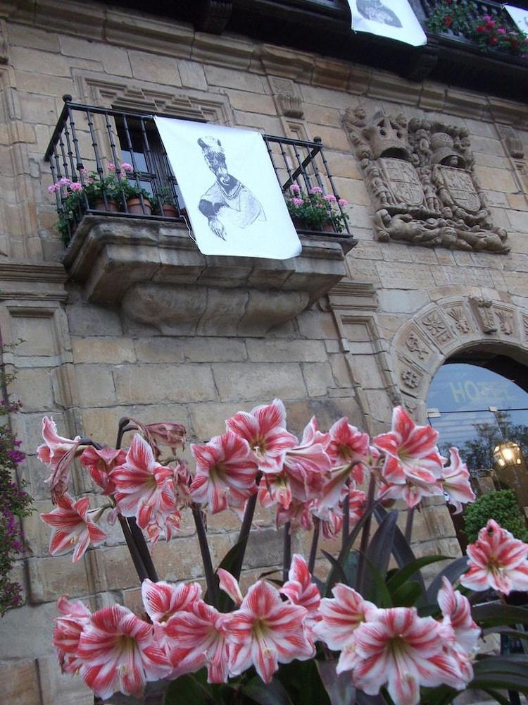 Hotel Museo Los Infantes Santillana del Mar Exterior foto